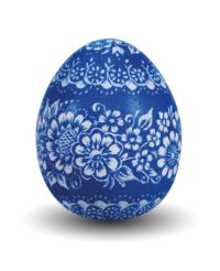 Jajko-kroszonka-z-motywem-kwiatowo-roslinnym-tlo-niebieskie.
